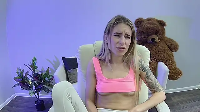DeboraHorny webcam
