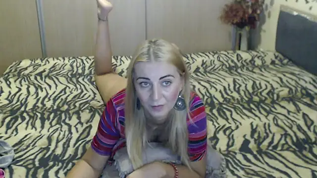 MirabelaSweet webcam