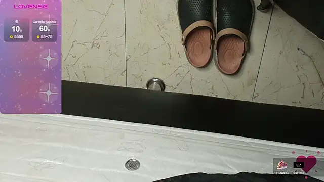 elivanegas (F young) - May I squirt over you?
