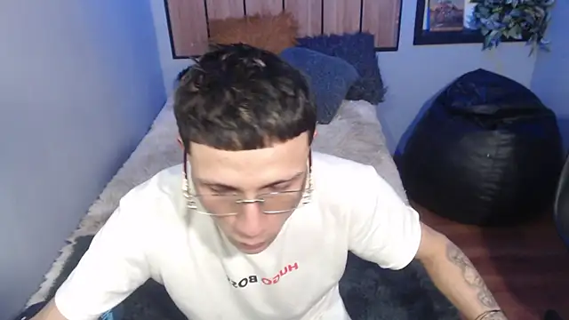 Yao_23 webcam