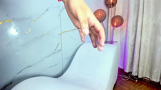 AmazingOrgasm webcam