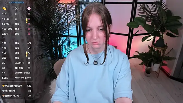 Elisabeth_Binder live cam on StripChat