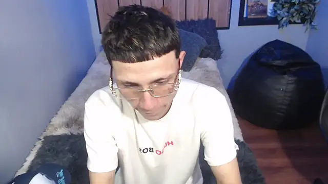 Yao_23 webcam