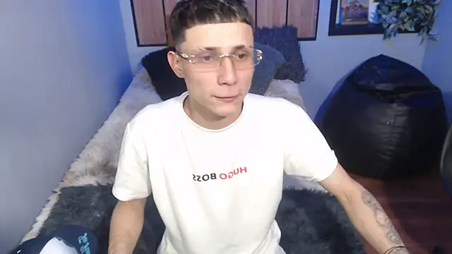Yao_23 webcam