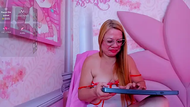 alicee__mature webcam