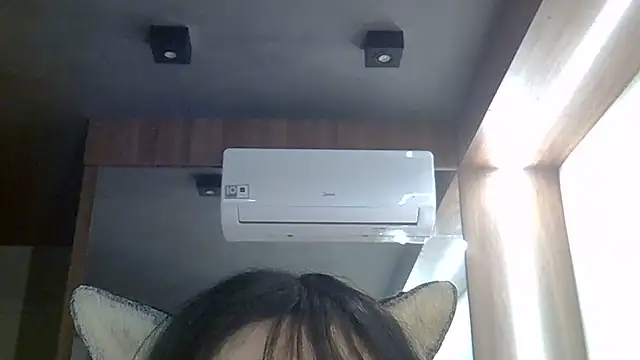 SkinnyKitten webcam