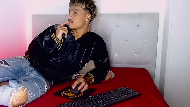 Angel_foxc13 webcam