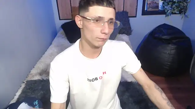 Yao_23 webcam