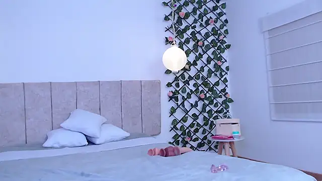 Lucyanajoi webcam