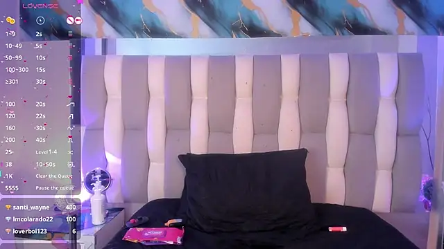 IsaDiiaz live cam on StripChat