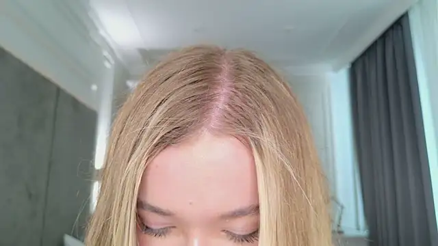 milaa_sun webcam