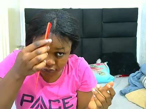 BlondieBitch webcam