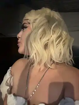 lya_nekko_ webcam
