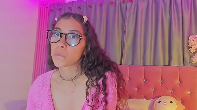 Sarah_Moon1 webcam