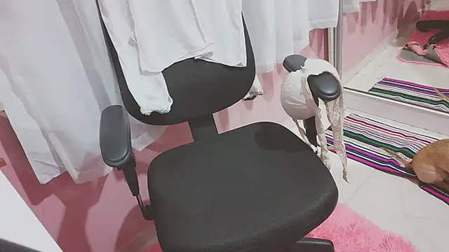 _SexyPetite_