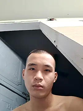 Taivietnamtop1 live cam on StripChat