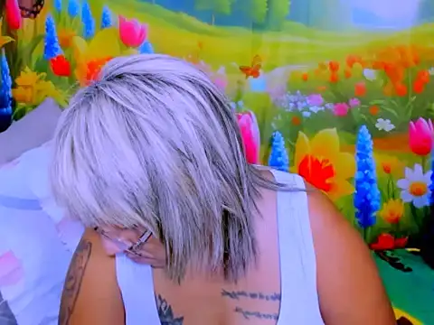 indianroxy webcam