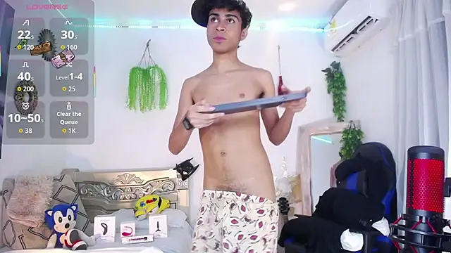 huge_armound webcam