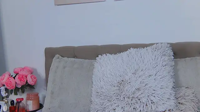 VioletiSwone webcam