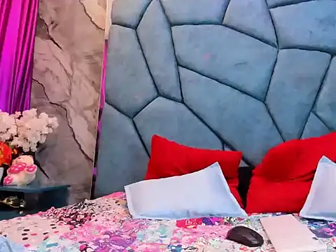JulietaDiamond webcam