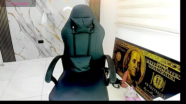 queen_findom1 webcam