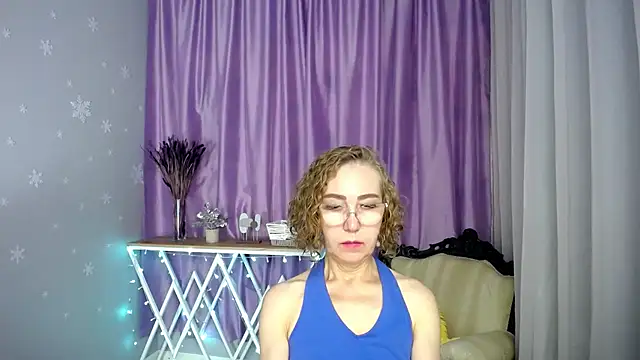 queen_a_n_i webcam