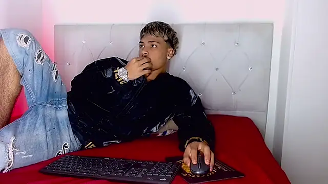 Angel_foxc13 webcam