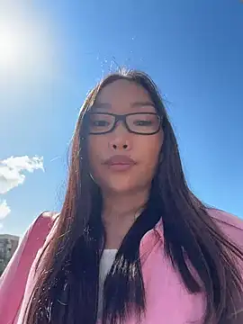 trytomakememoam webcam