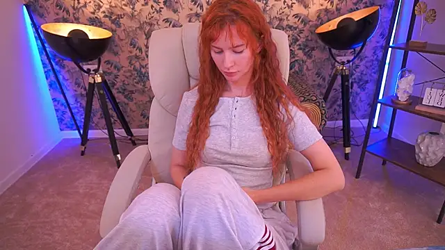 Nicol_Moonn webcam
