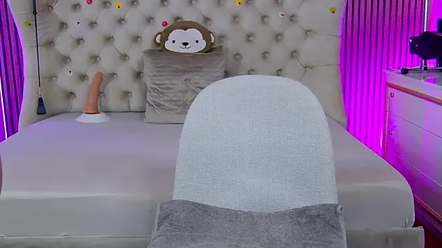 PlayfulShow webcam