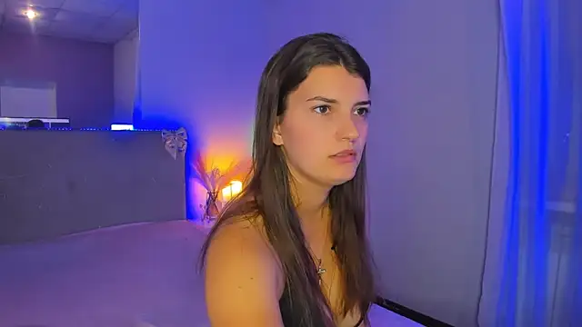 Laura_Leee webcam