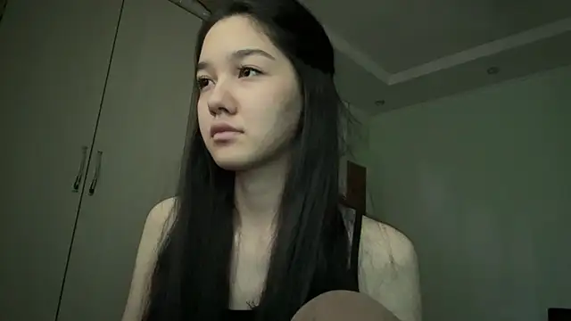 MintyMuse webcam