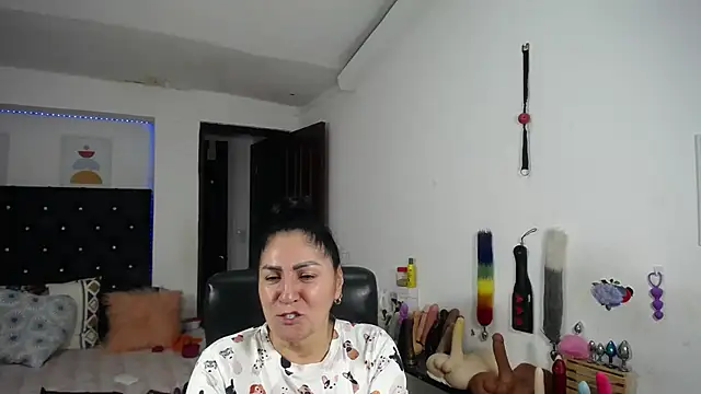 mature_bigboobs10 webcam