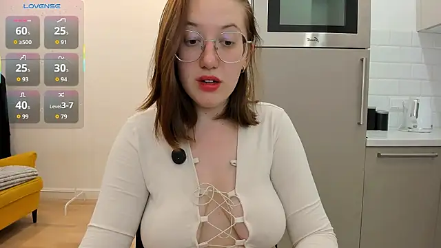 Charmy_Gracy webcam