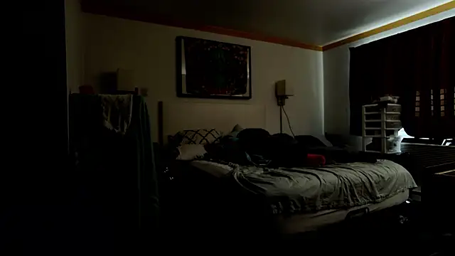 savageconfidence (Ask my age) - edging for while, under desk angle
