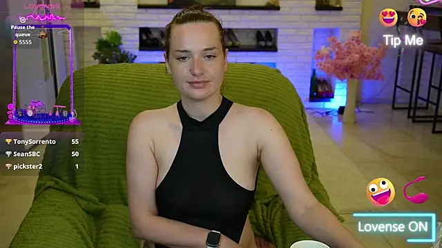 LisaElfy webcam