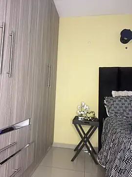 Ebony_Warlock_ webcam