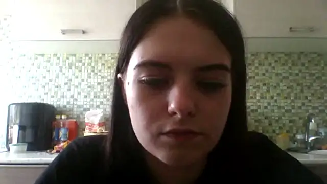 KikiAmino webcam
