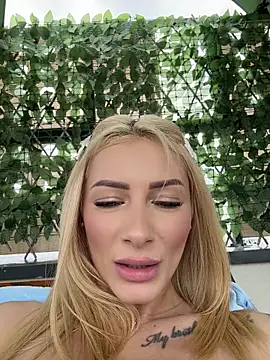 AngieShae webcam