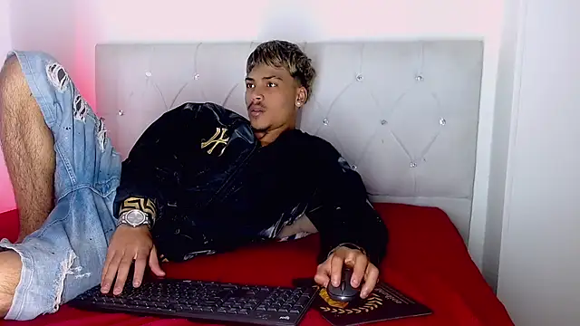 Angel_foxc13 webcam