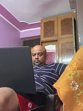 Dick_6inches_Delhi webcam