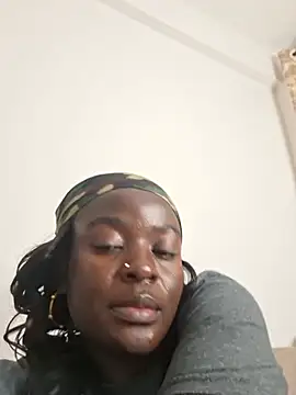 bustytemptress1 webcam
