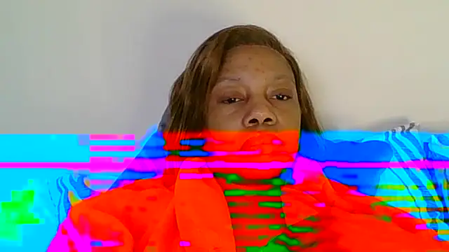 NAUGHTYSHALOTXX webcam
