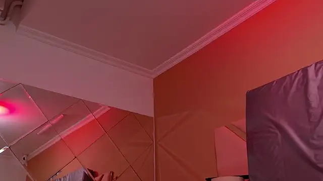 SamantaKane webcam