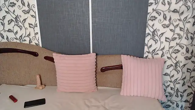 AmoraLuv webcam
