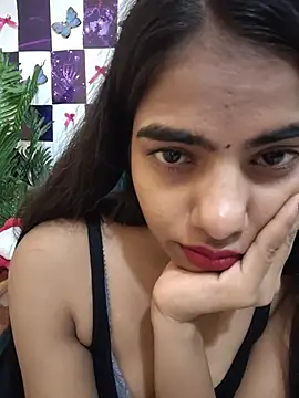 Alisha_Babyy webcam