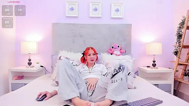 MAYTEMINAJ webcam