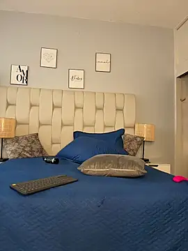 Odett_Khastoff webcam