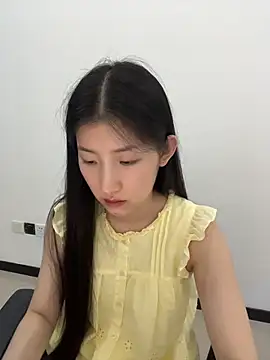 Mina_168 webcam