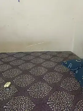 MISS-LOVEV webcam